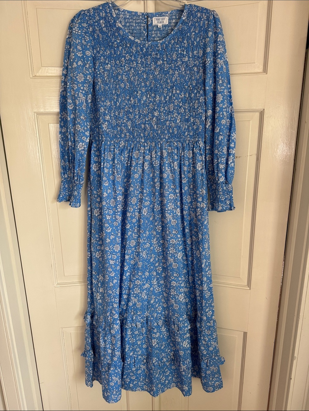 Tuckernuck Pink City Prints Blue Floral Smocked Block Print Dress medium